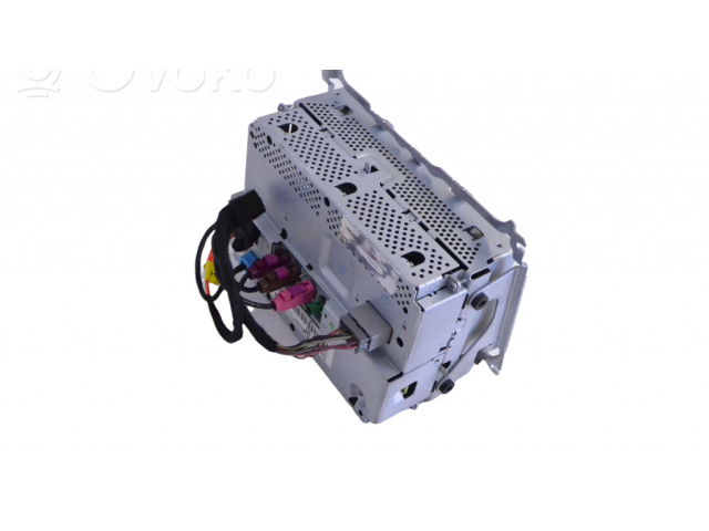 Радио/ проигрыватель CD/DVD / навигация