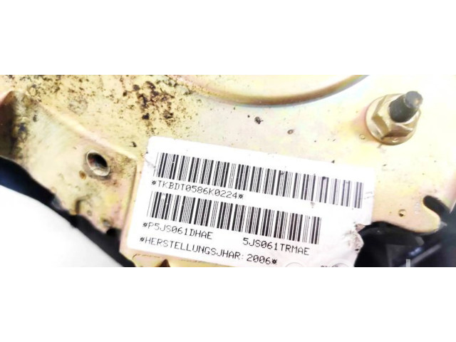 Подушка безопасности водителя P5JS061DHAE, 5JS061TRMAE   Jeep Liberty