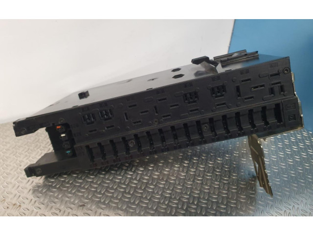 Pojistková skříňka 2035452401 Mercedes-Benz C W203