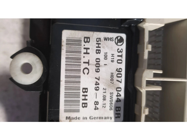 Блок управления климат-контролем 3T0907044BR, 5HB00974984 Skoda Superb B6 (3T)