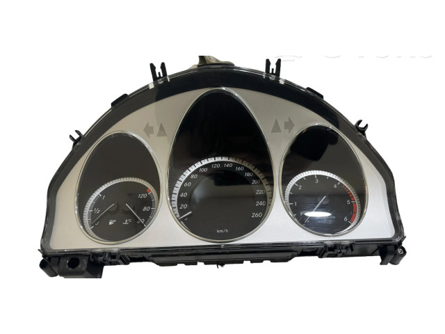 Přístrojová deska Mercedes-Benz GLK (X204) 2010 A2049005107, A2049028902