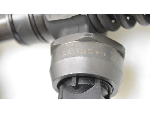 Форсунка 038130073AG Skoda Octavia Mk2 (1Z) BKC,BJB,BXE,BLS