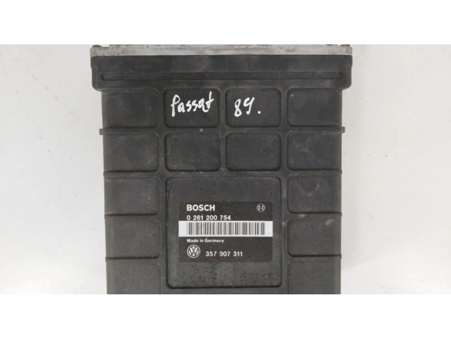 Řídící jednotka 0261200754, 357907311 Volkswagen PASSAT B3 1991