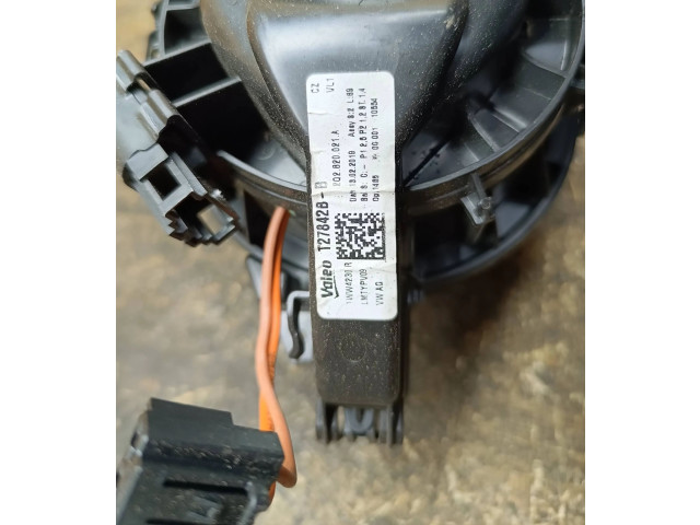 Вентилятор печки 2Q2820021A Audi A1