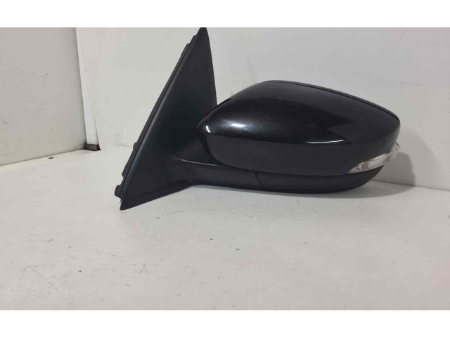 Зеркало электрическое Skoda Fabia Mk3 (NJ) 2015 - 2021 года