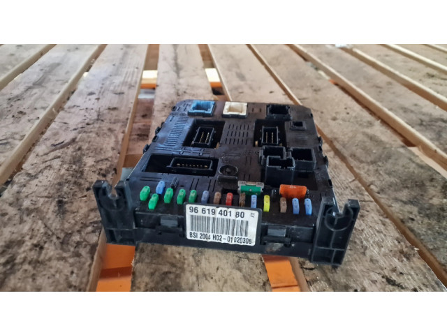 Блок предохранителей 9661940180 Citroen C4 I