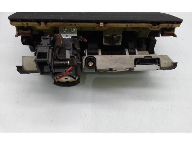 Дисплей    8V0857273J   Audi A3 S3 A3 Sportback 8P