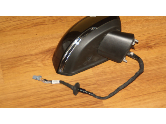 Зеркало электрическое Volvo XC40 - года