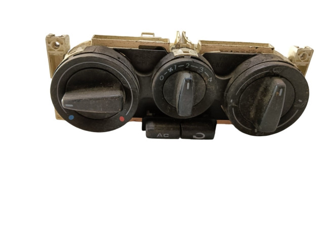 Блок управления климат-контролем    Skoda Superb B5 (3U)