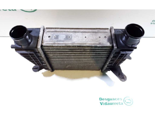 Интеркулер 8200471885 Renault Clio III