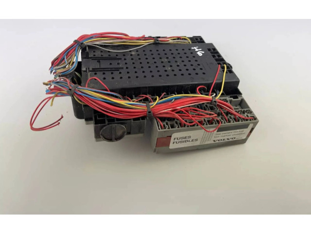 Блок предохранителей  9401802, 0244367   Volvo XC90    