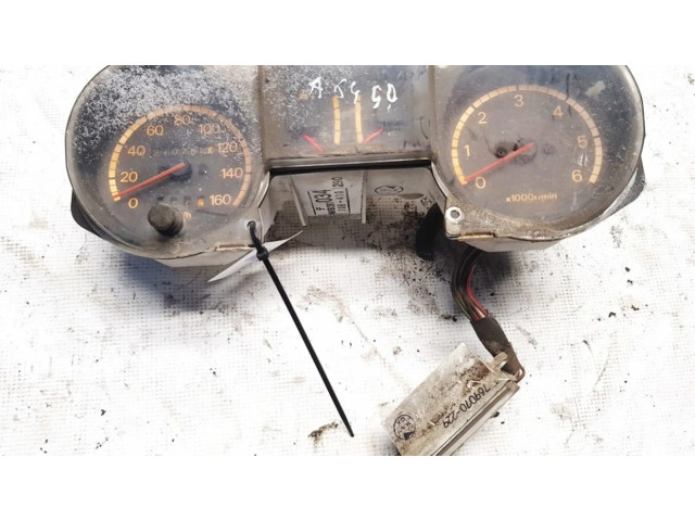 Přístrojová deska Mitsubishi Pajero 1984 769070229