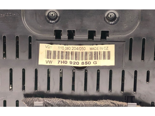 Přístrojová deska Volkswagen Transporter - Caravelle T5 2004 7H0920850G