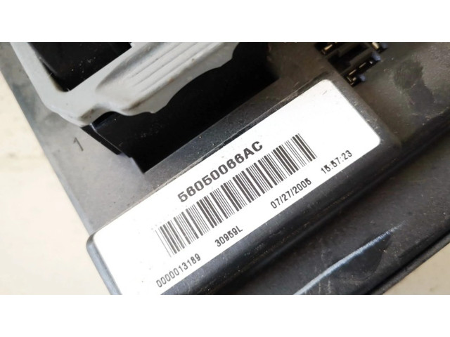 Блок предохранителей 56050066ac Jeep Grand Cherokee (WK)