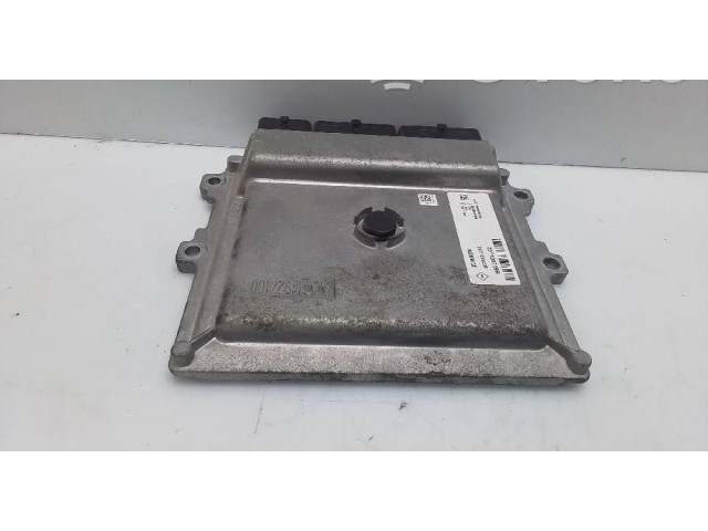 Блок управления двигателя 237109719r   Dacia Logan II