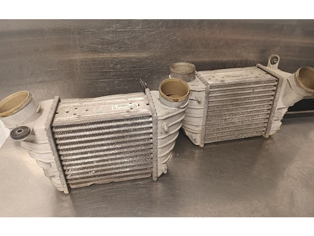 Интеркулер  8L9145806B   Audi TT Mk1 