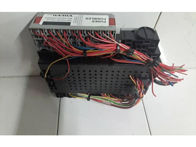 Блок предохранителей  08679899, 08696098   Volvo V70    