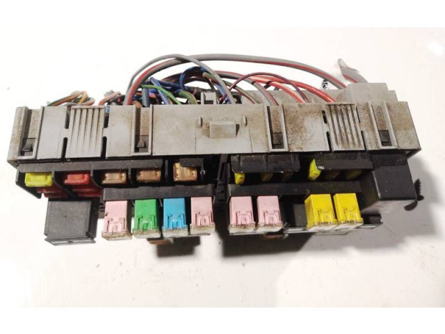 Блок предохранителей Volkswagen Golf Plus