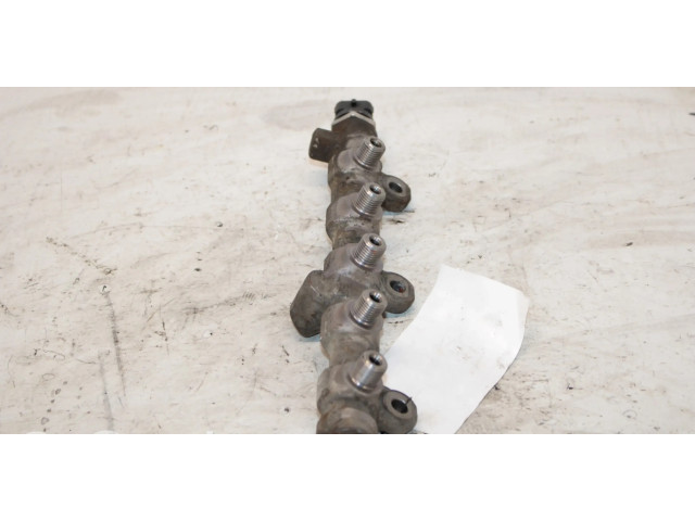 Топливная рампа 8200954113A, 0445214196   Renault Trafic II (X83) 2.0  для двигателя M9RE780