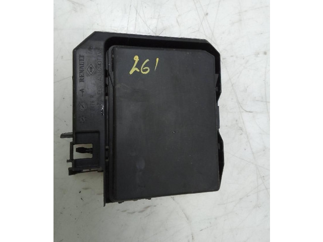 Блок предохранителей 284b71965r   Dacia Sandero    