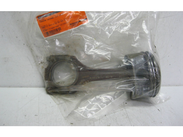  Поршень с шатуном  M4802  Porsche Cayenne (9PA)  