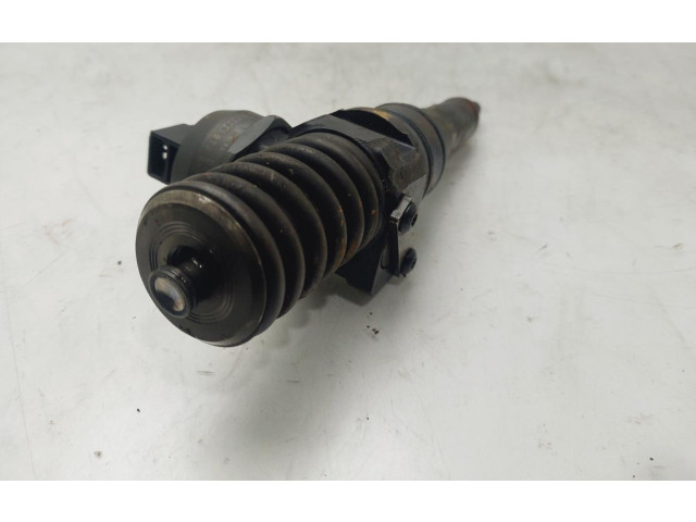 Форсунка 038130073AG    Audi A3 S3 8P   