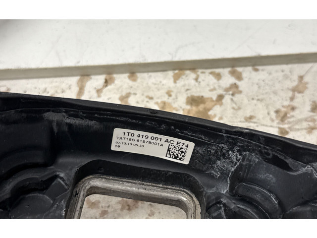 Руль Volkswagen Touran II 2010 - 2016 года 1T0419091AC