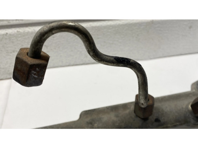 Топливная рампа 7795514   BMW 7 E65 E66 3.0 