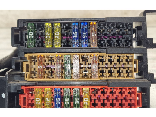 Pojistková skříňka 4L0971845A Audi Q7 4L 2008