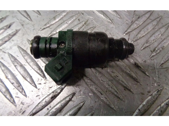 Форсунка 037906031AA Skoda Octavia Mk1 (1U)