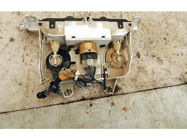 Блок управления климат-контролем    Mazda 323