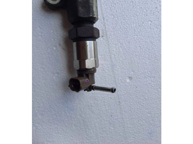 Vstřikovací lišta Toyota Corolla E160 E170 1ND