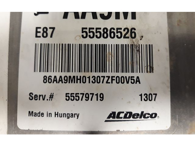 Блок управления двигателя 55579719   Opel Meriva B
