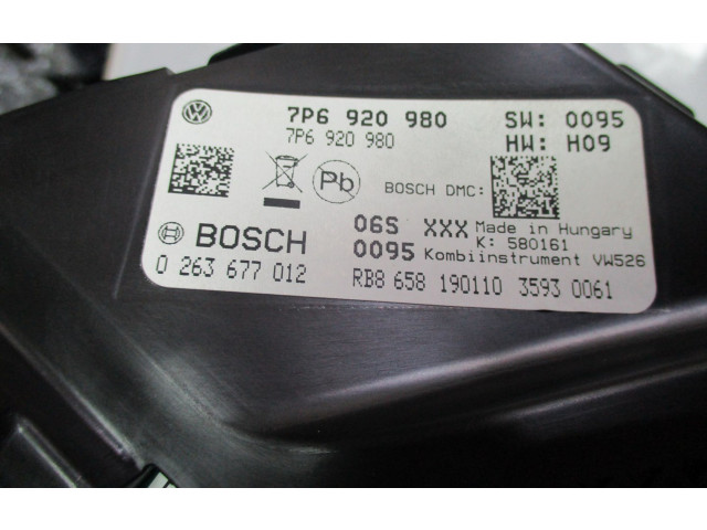 Přístrojová deska Volkswagen Touareg II 2011 7P6920980