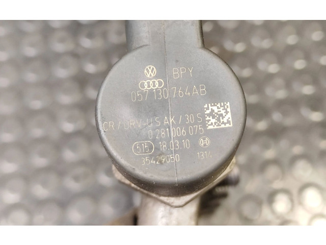 Vstřikovací lišta 057130090T, 057130764ab Volkswagen Touareg II CKDA