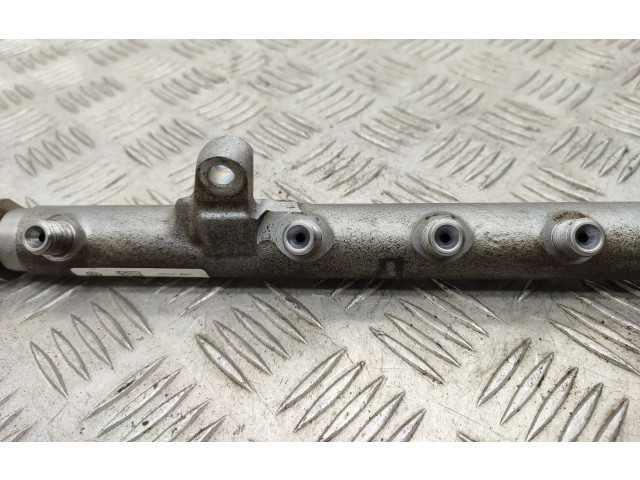 Vstřikovací lišta 03L130089B, 03L906054A Volkswagen Caddy CAYD