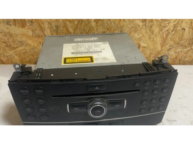 Радио/ проигрыватель CD/DVD / навигация