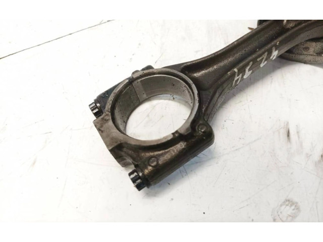 Píst Volkswagen PASSAT B5.5