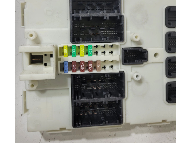 Pojistková skříňka BMW 1 F20 F21 2019