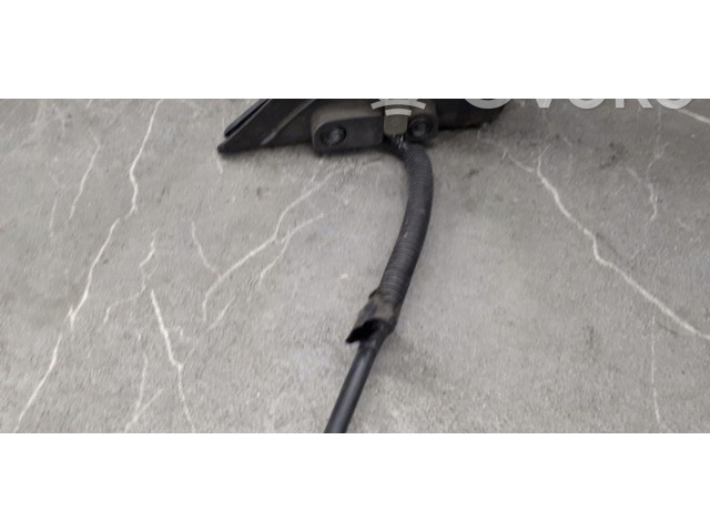 Zpětné zrcátko Nissan Bluebird 1989