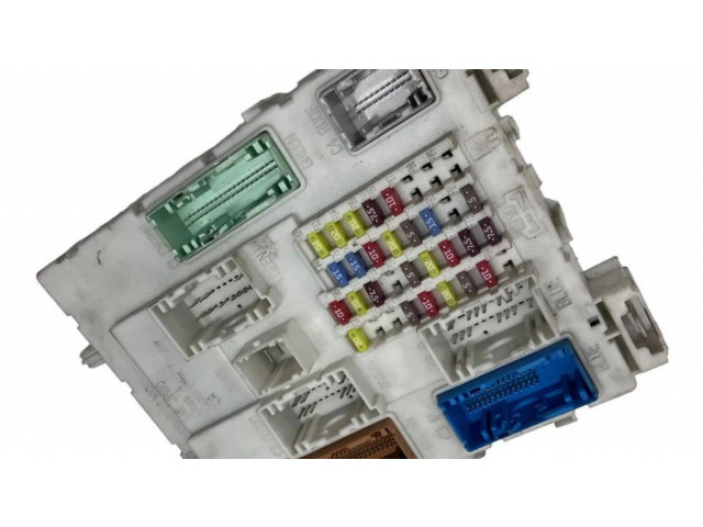 Блок предохранителей DV6T14A073DH, 885910097R   Ford Focus    
