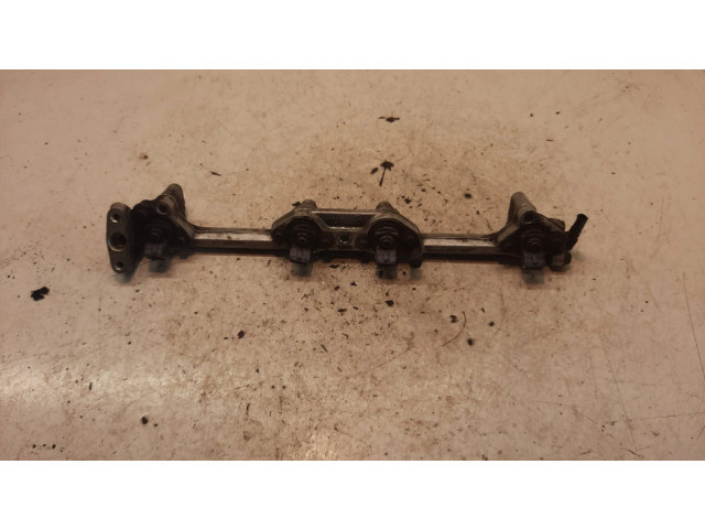 Топливная рампа 95WF9D280BA Ford Galaxy 2.0