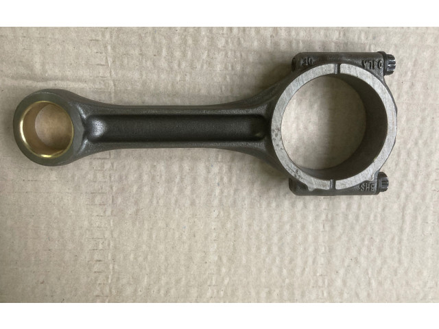 Шатун CRL CRB CRF CKF DFS DFF DEJ DEL 04L105401A, 04LA Volkswagen Golf VII