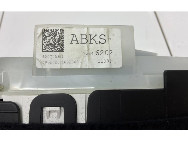 Панель приборов 13346202   Opel Meriva B       