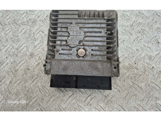 Řídící jednotka 03L906023PC, 5WP42937AA Volkswagen Caddy 2012