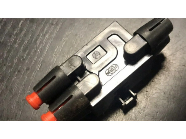 Vstřikovací lišta A1248007515   Mercedes-Benz E W124  pro benzínový motor 3.0  