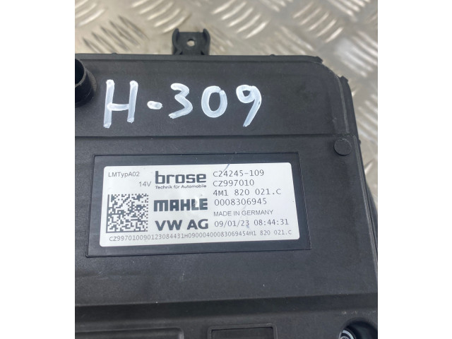 Вентилятор печки    4M1820021C   Audi Q8