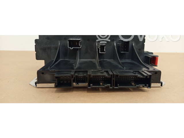 Блок предохранителей  A2305450832, 05045117   Mercedes-Benz SL R230    