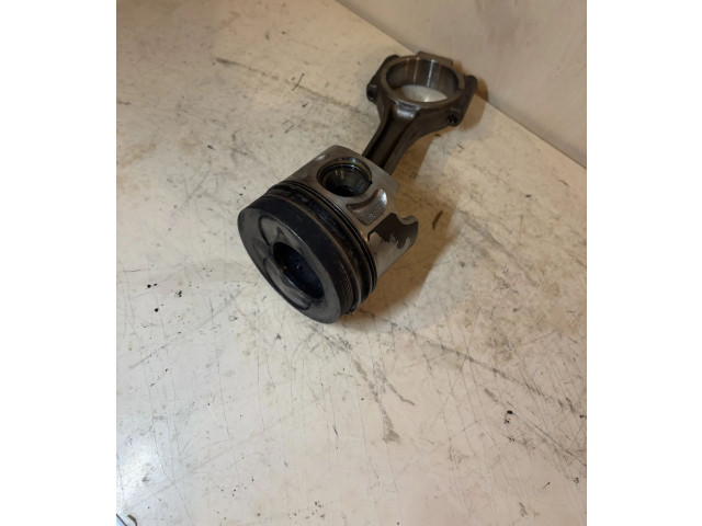  Поршень с шатуном  038107065EM, 038198401D  Volkswagen Transporter - Caravelle T5  