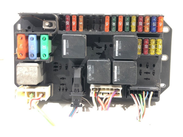 Блок предохранителей AW93-14A073-BC Jaguar XJ X351